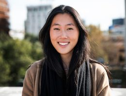Marie, professeur d'anglais au collège et lycée à Troyes